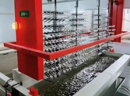 Anodizing Aluminum: Process, Types, and Applications 10:57 pm 1